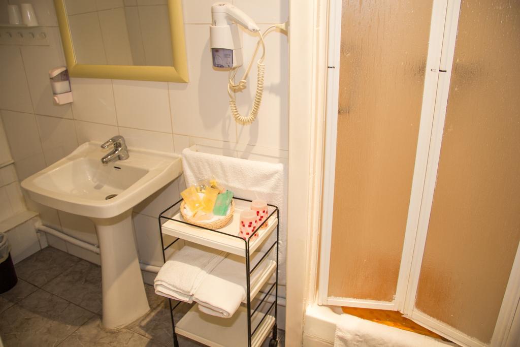 Hostal Aribau Barcelone Extérieur photo