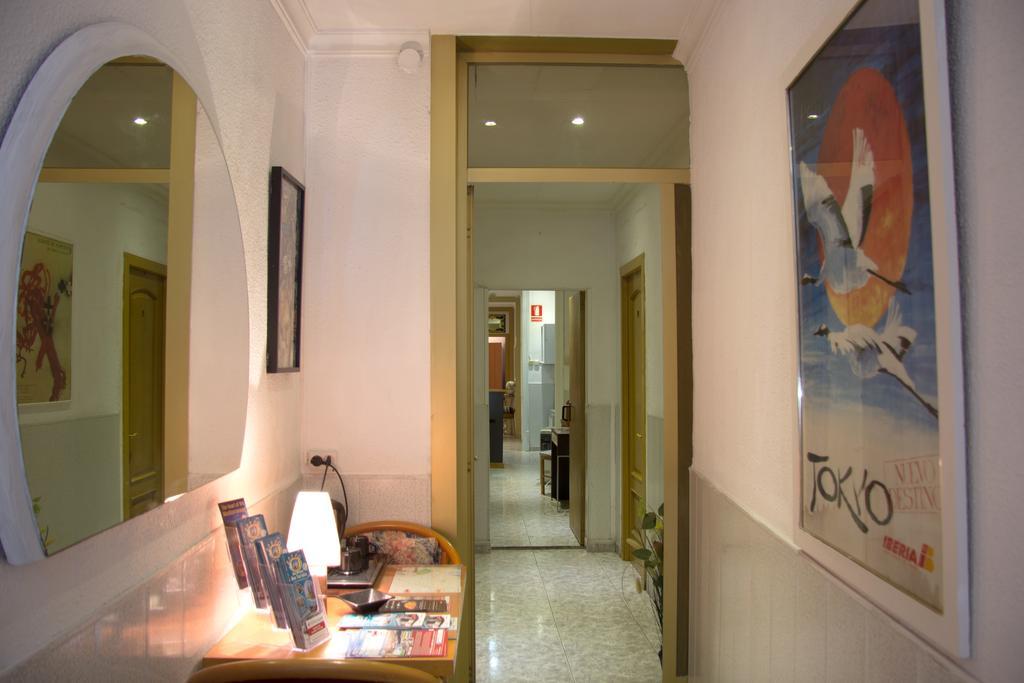 Hostal Aribau Barcelone Extérieur photo