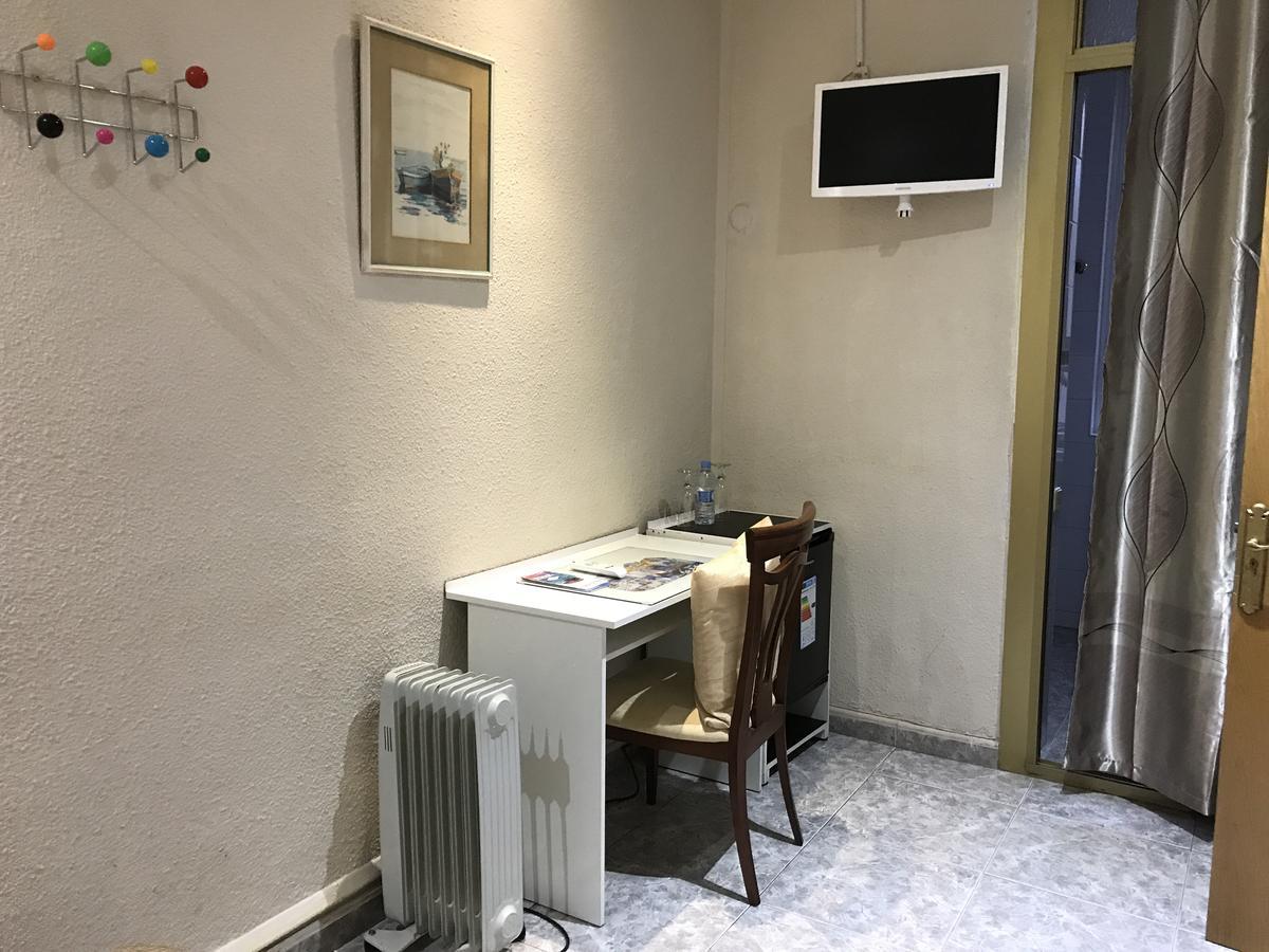 Hostal Aribau Barcelone Extérieur photo