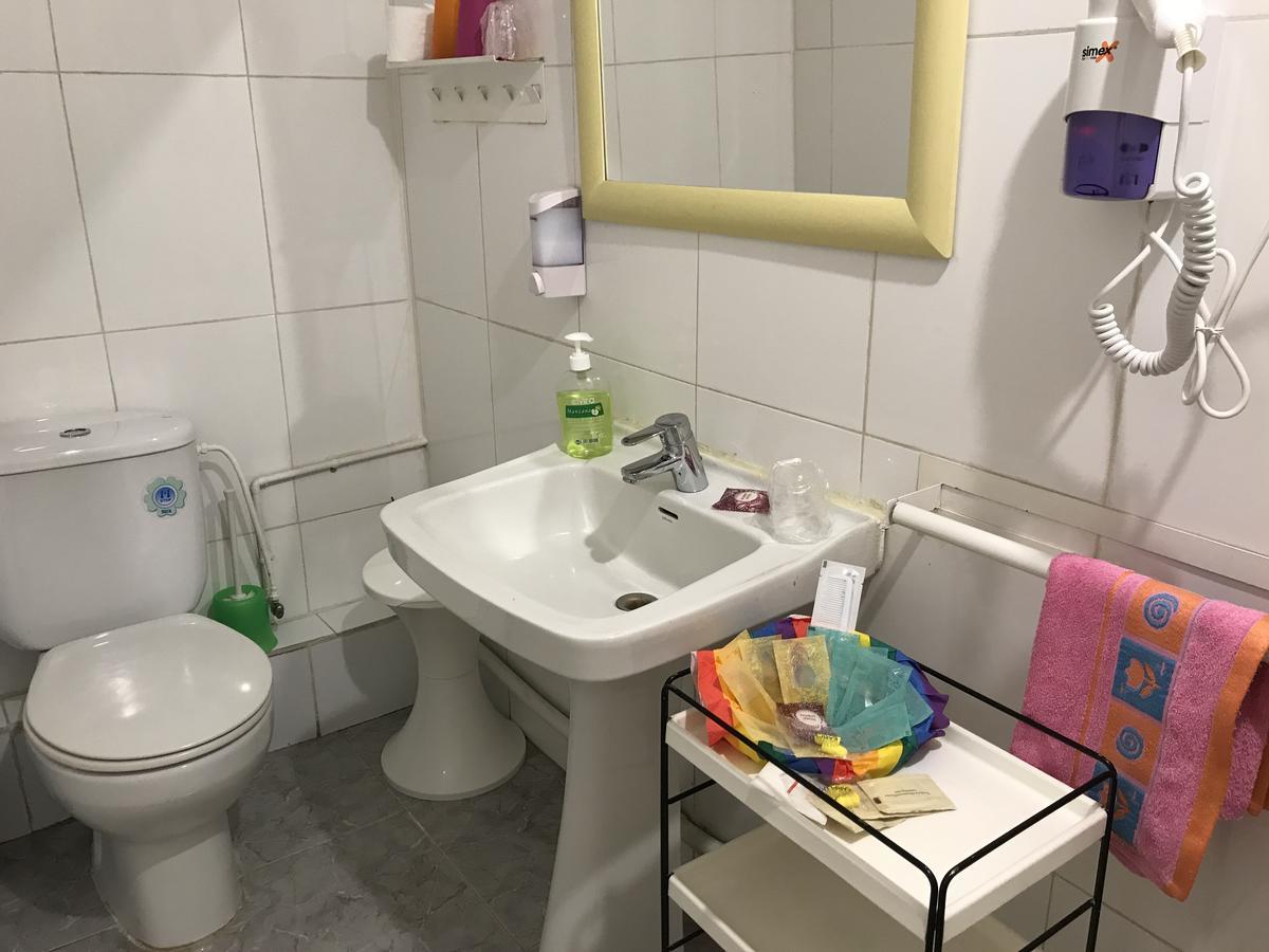 Hostal Aribau Barcelone Extérieur photo